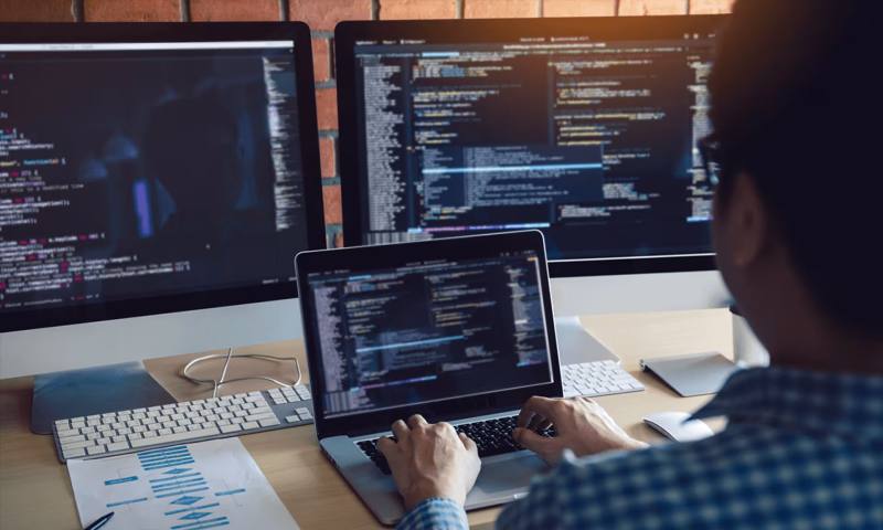 数据科学选型:R与Python如何赋能文成县网站建设?
